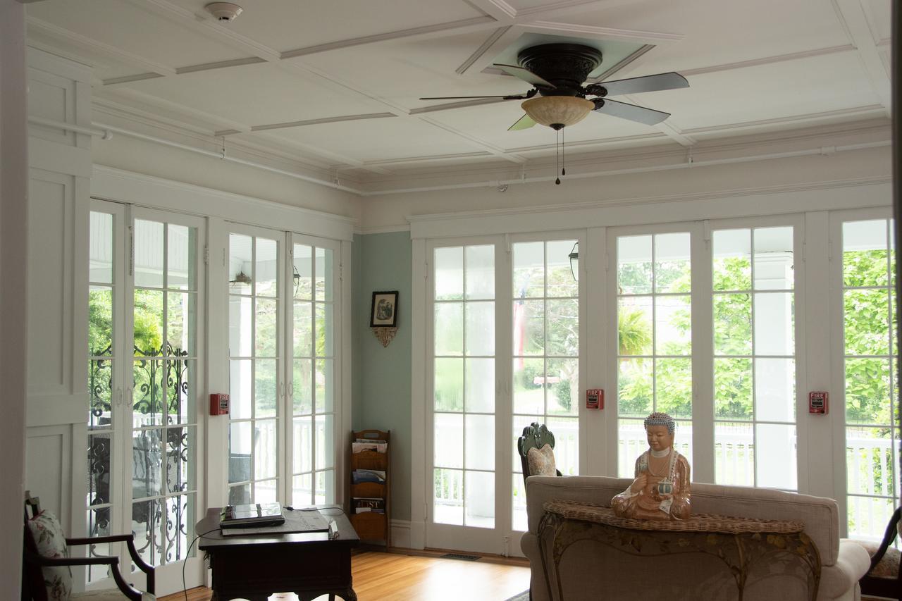 The Ocean Bay House Bed & Breakfast Bay Shore Exterior photo