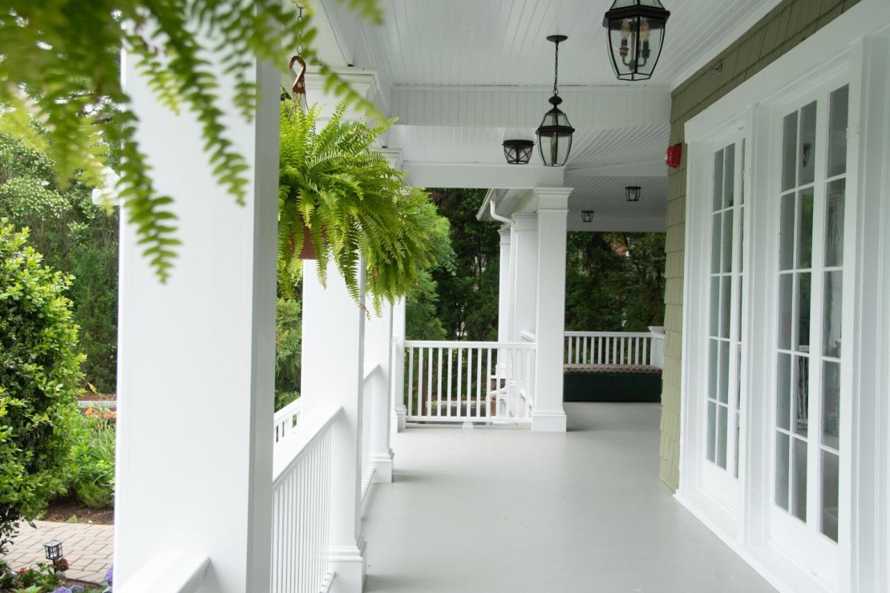 The Ocean Bay House Bed & Breakfast Bay Shore Exterior photo