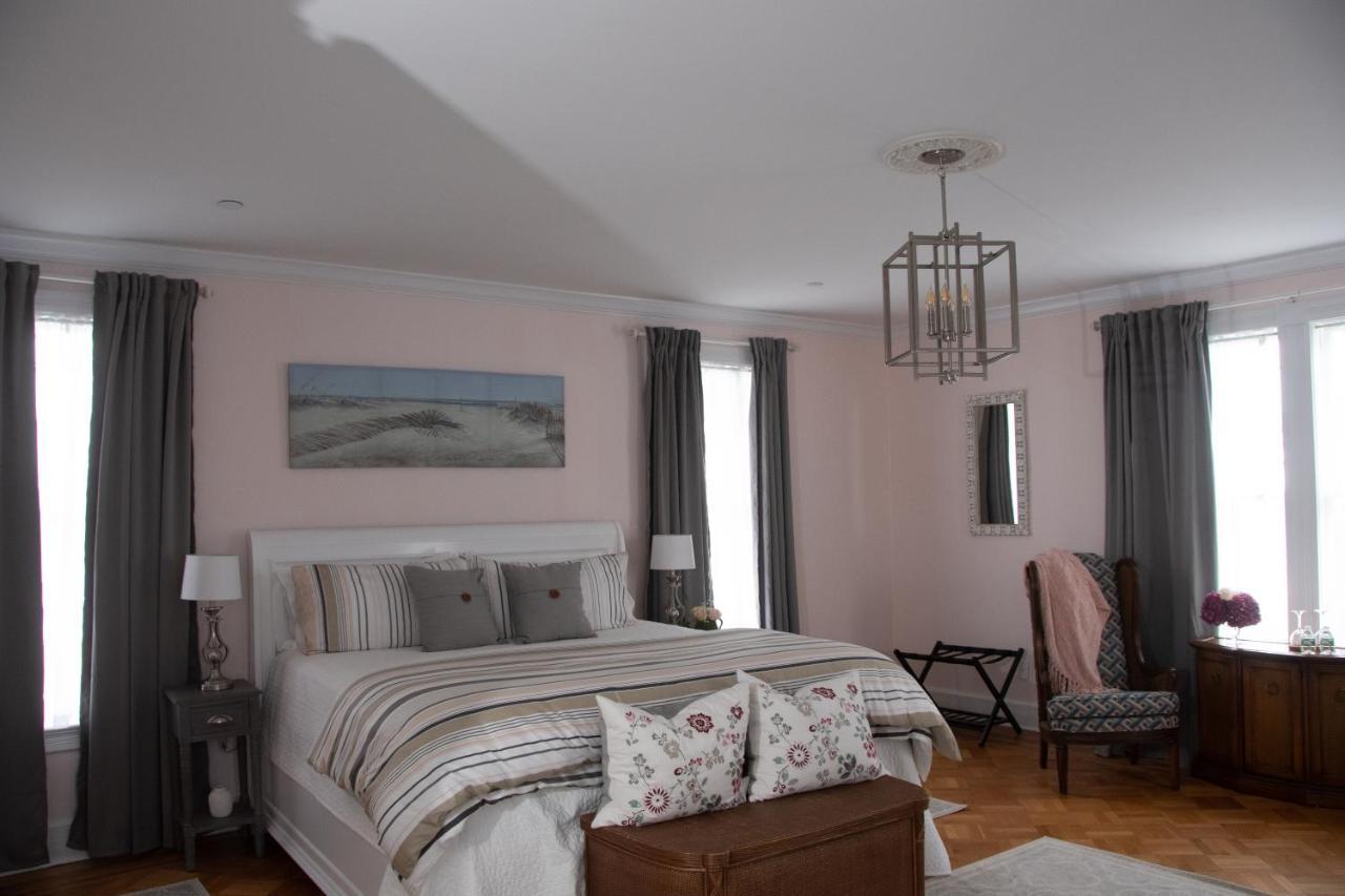 The Ocean Bay House Bed & Breakfast Bay Shore Exterior photo