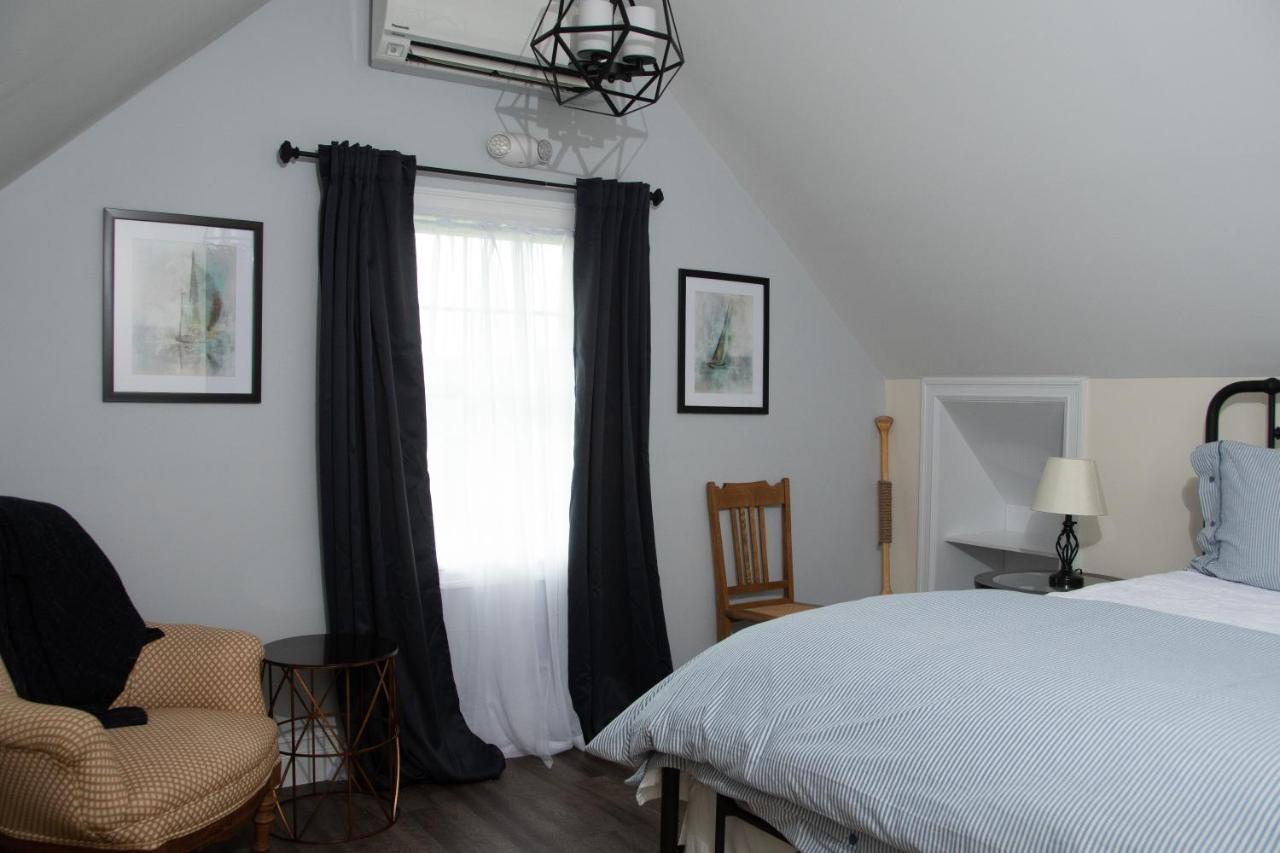 The Ocean Bay House Bed & Breakfast Bay Shore Exterior photo