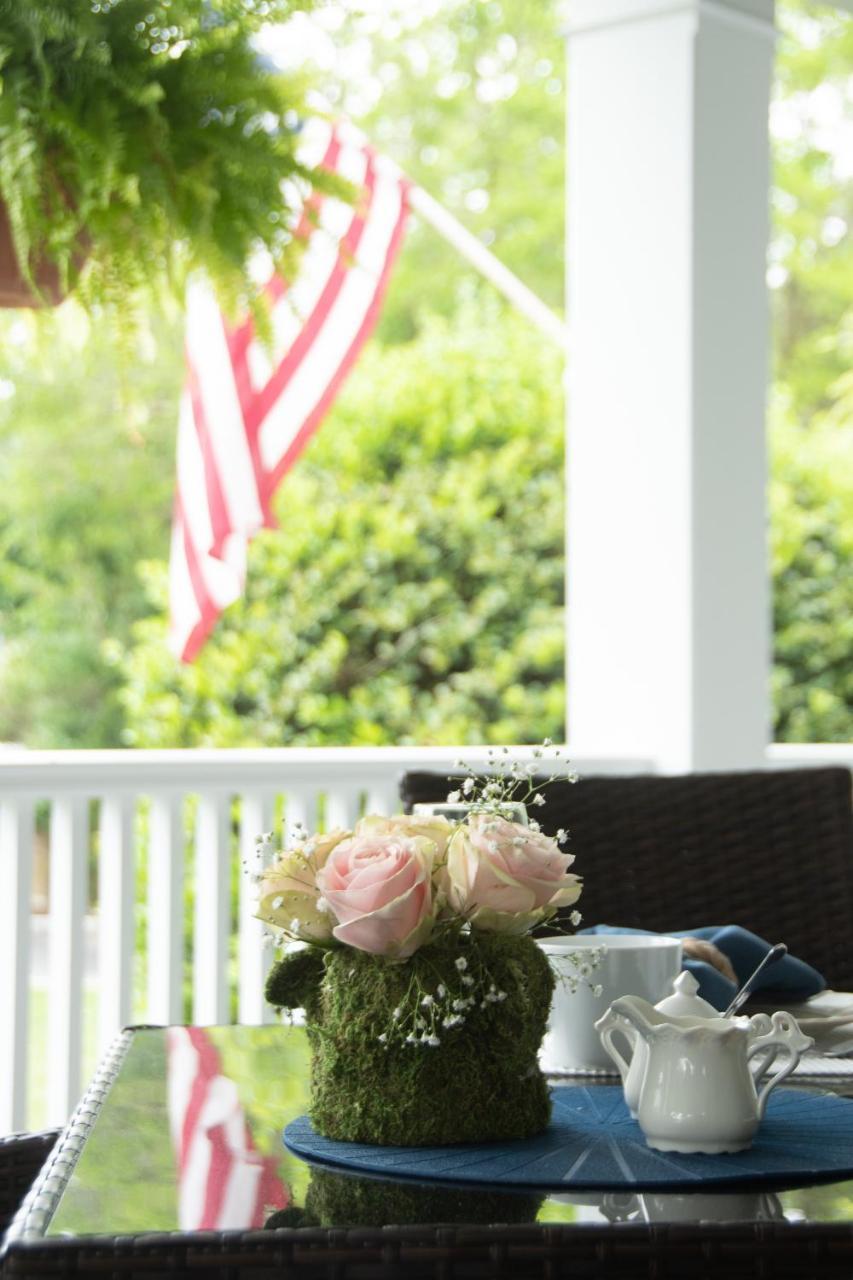 The Ocean Bay House Bed & Breakfast Bay Shore Exterior photo