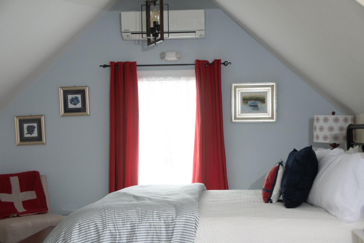 The Ocean Bay House Bed & Breakfast Bay Shore Exterior photo